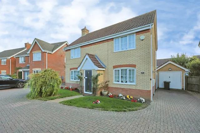 Mallow Way, Wymondham, NR18, photo 1