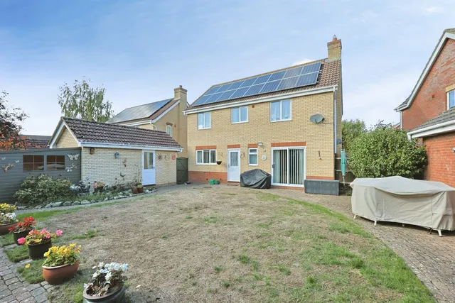 Mallow Way, Wymondham, NR18, photo 3