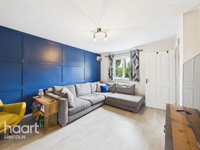 Juniper Way, Witham St Hughes, LN6, photo 3