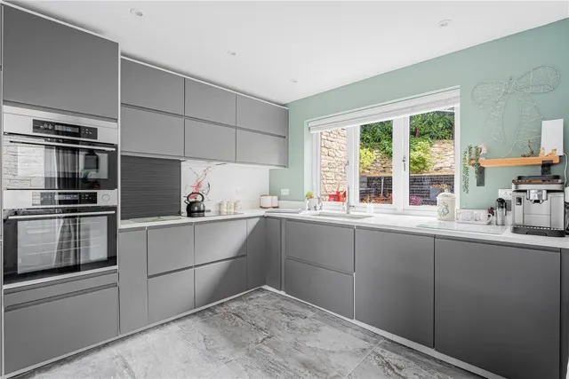 Farmington Road, Northleach, GL54, photo 3