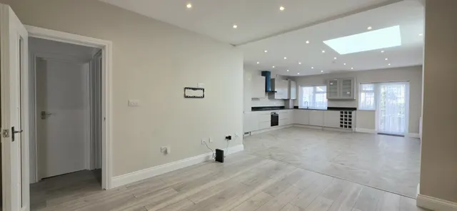 Bridgewater Road, Wembley, HA0, photo 2