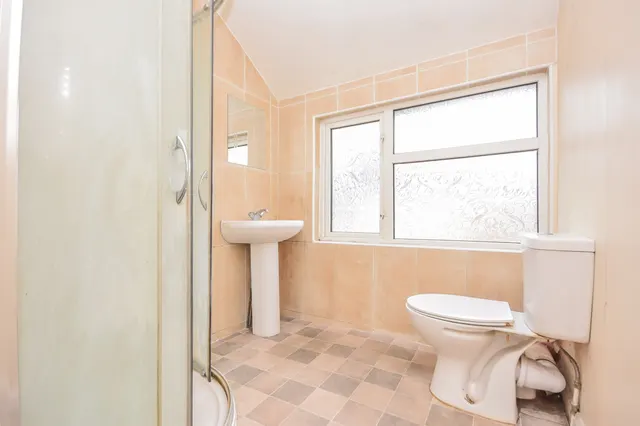 Wallis Road, Kettering, NN15, photo 2