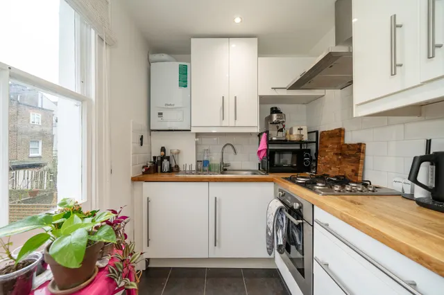 Photo 3 — Portnall Road, London, W9