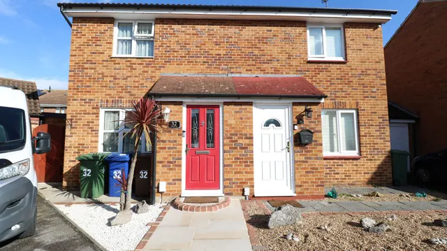 Photo 2 — Curling Lane, Grays, Essex, RM17 5JB