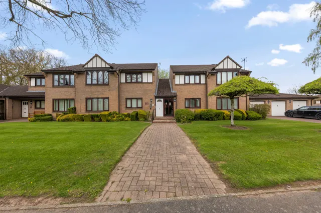 Woodside Court, Dudlows Green Road, Warrington, WA4 5EH, photo 1