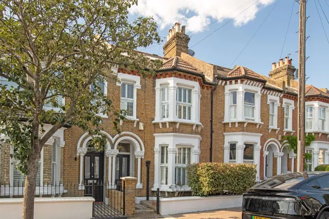 Burland Road, London, SW11, photo 1