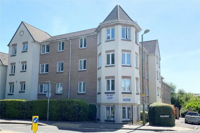 Wilmot Court, 76-84 Victoria Road, Farnborough, GU14 7NS, photo 1