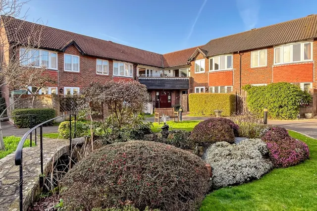 Rustington, Littlehampton, BN16, photo 1
