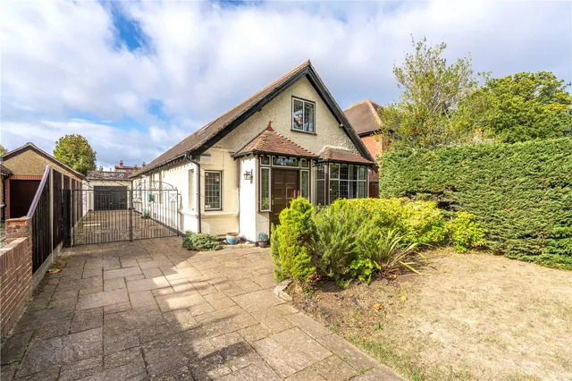 Wensleydale Road, Hampton, TW12, photo 1