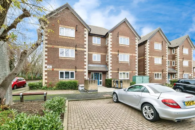 Dells Close, Chingford, London, E4, photo 1