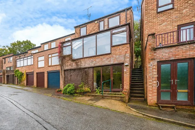 River View Court, Cardiff, photo 1
