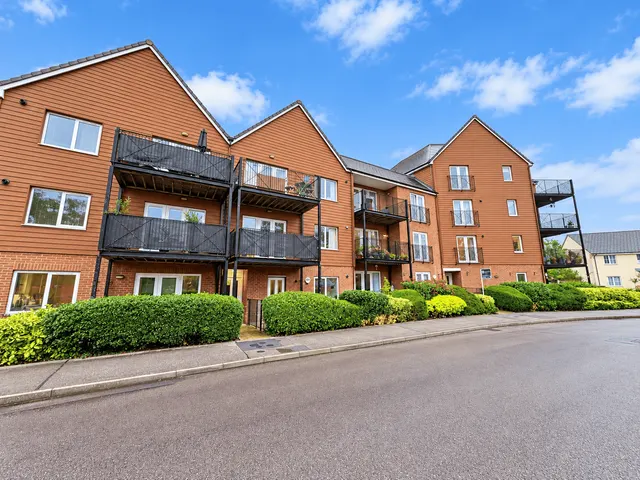 Greensand View, Woburn Sands, MK17, photo 3