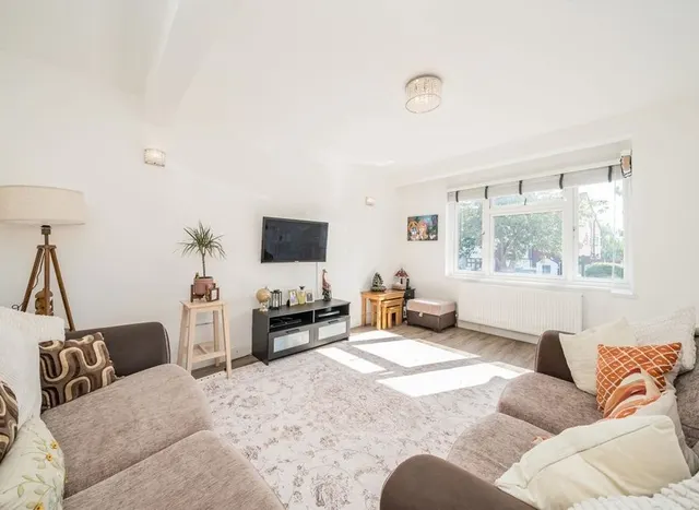 Parkwood Road, Isleworth, TW7, photo 2