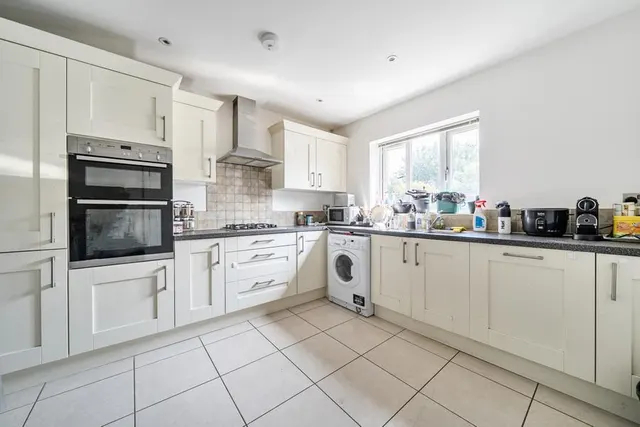 Marley Close, Botley, OX2, photo 2