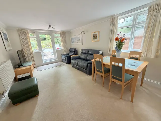 Branksome Chase, BH14, photo 3