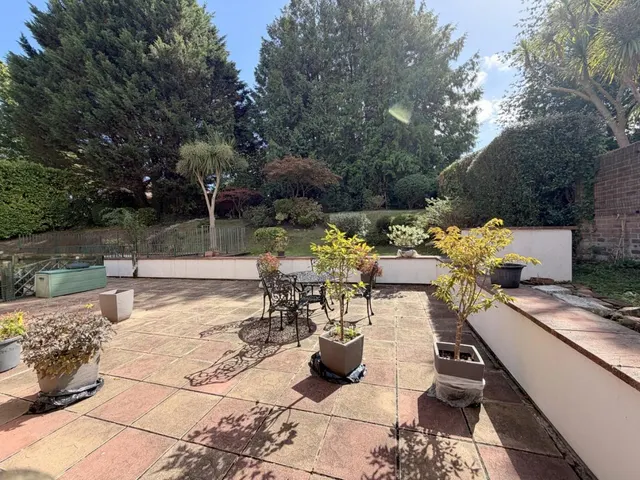 Branksome Chase, BH14, photo 1