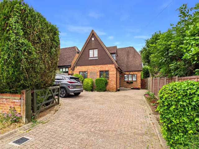 New Road, Marlow, SL7, photo 1