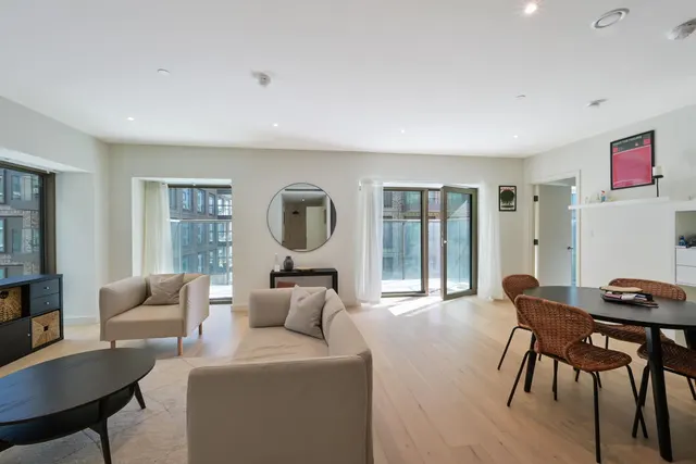 Endurance House, Riverscape, E16, photo 1