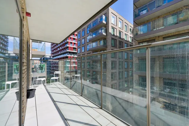 Endurance House, Riverscape, E16, photo 3