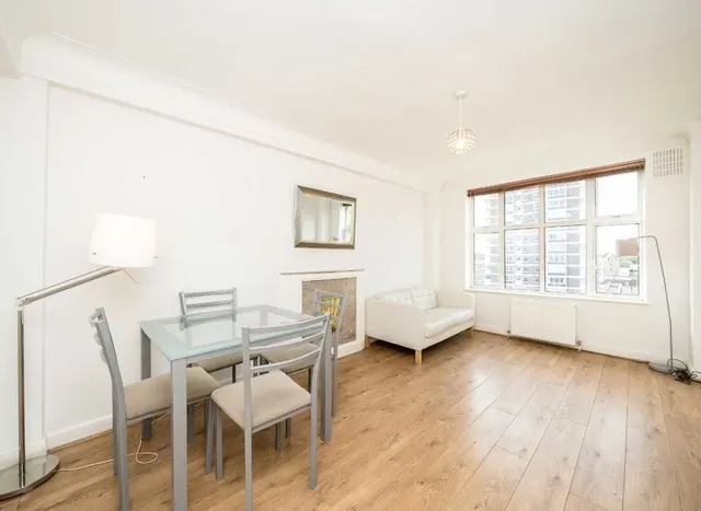 Edgware Road, Hyde Park, W2, photo 1