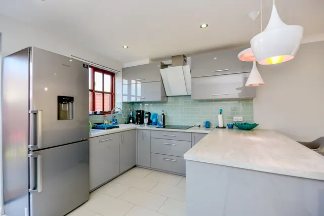 Photo 3 — 103 Hither Farm Road, London