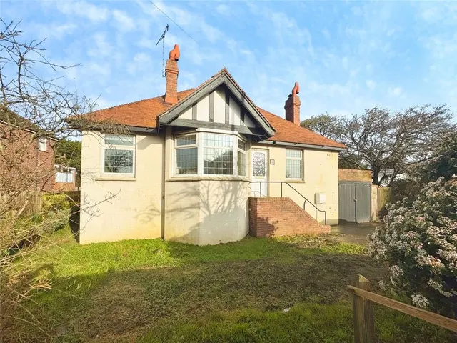 Bexhill Road, St. Leonards-on-Sea, East Sussex, TN38, photo 1