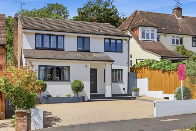 Russell Road, Buckhurst Hill, IG9, photo 1