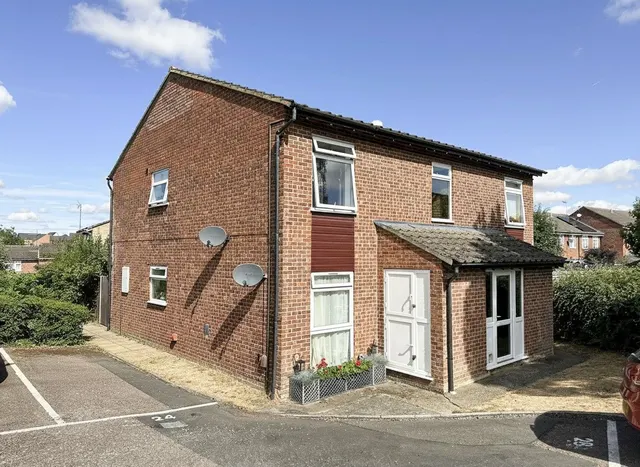 Highgate Grove, Sawbridgeworth, CM21, photo 1