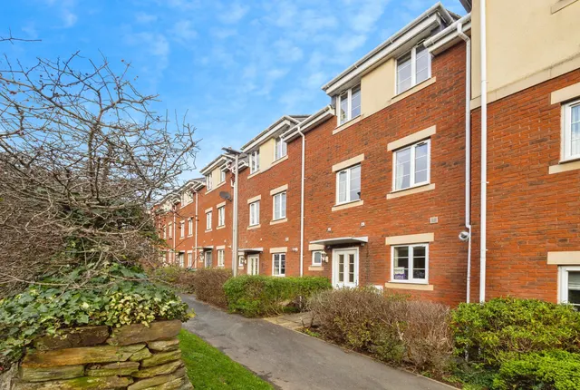 Russell Walk, Exeter, EX2, photo 1