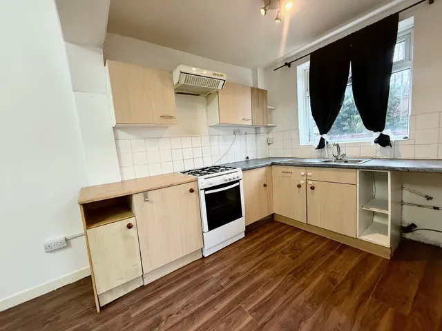 Castleford Road, Normanton, WF6, photo 3