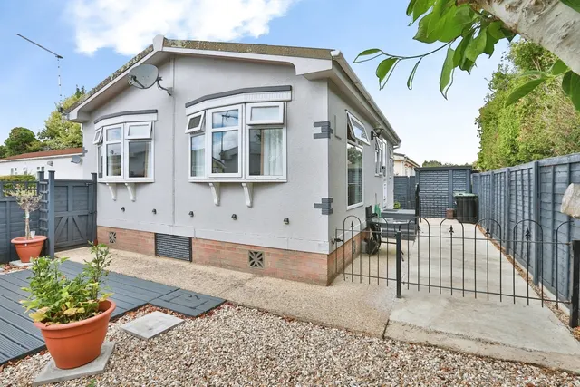 Lumby Drive, Mobile Home Park, BH24, photo 1
