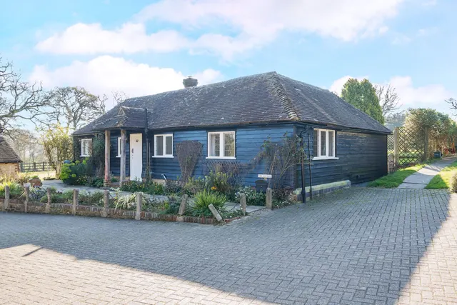 Boundless Road, Godalming, GU8, photo 2