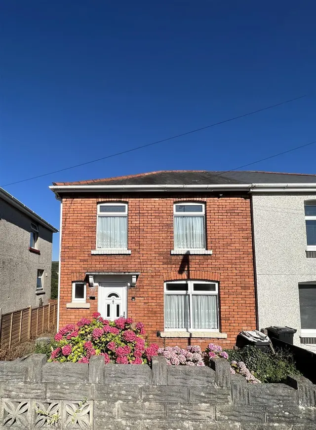 Ruskin Street, Neath, SA11, photo 1