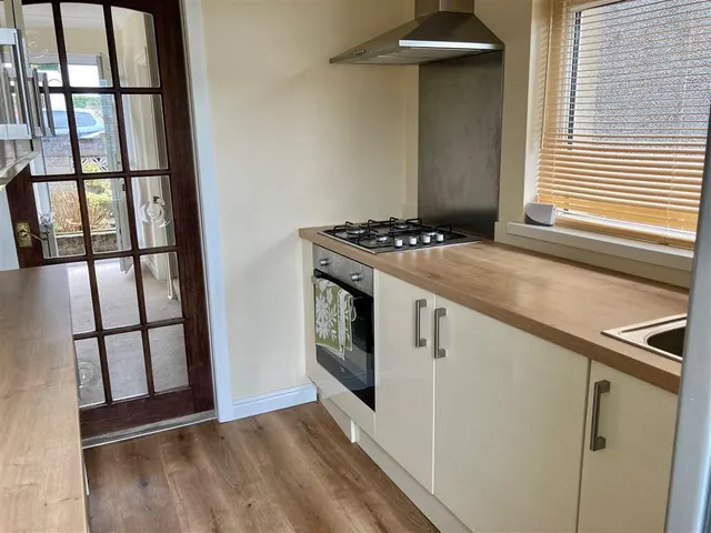 Ruskin Street, Neath, SA11, photo 2