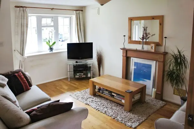 St. Vincent Way, Churchdown, GL3, photo 2