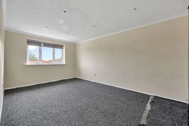 Photo 2 — 165 Express Drive, Ilford, Essex, IG3 9RD