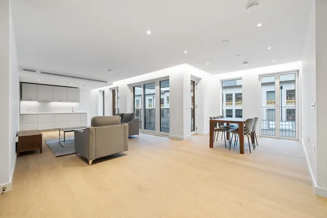 Warrington House, Phoenix Place, London WC1X, photo 1