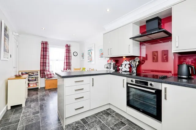 Sona Merg Close, Heamoor, TR18, photo 3