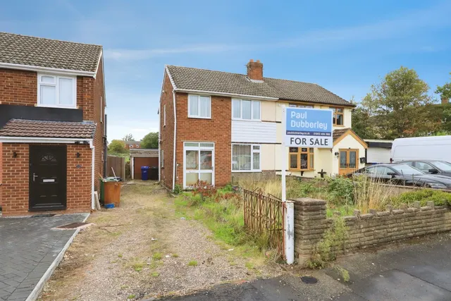 Salcombe Grove, Bilston, WV14, photo 1