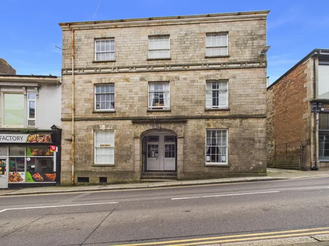 West End, Redruth, photo 1