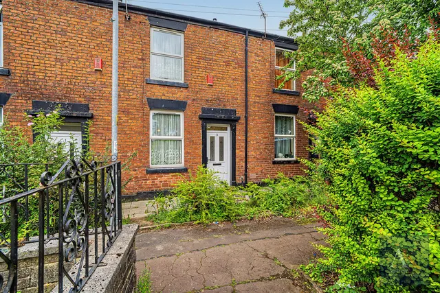 Fairlands View, Rochdale OL11 2AX, photo 1