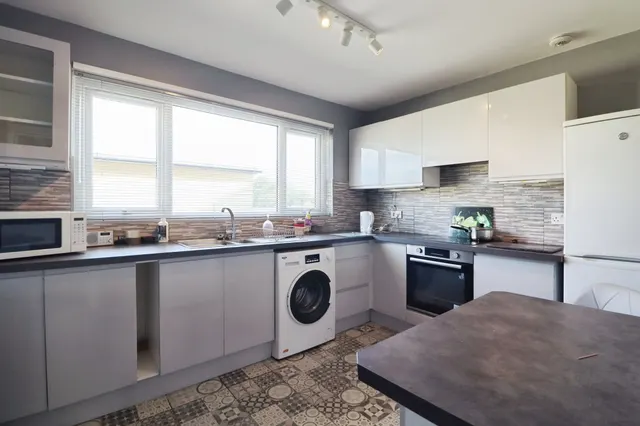 Minehead Avenue, Penarth, CF64, photo 3