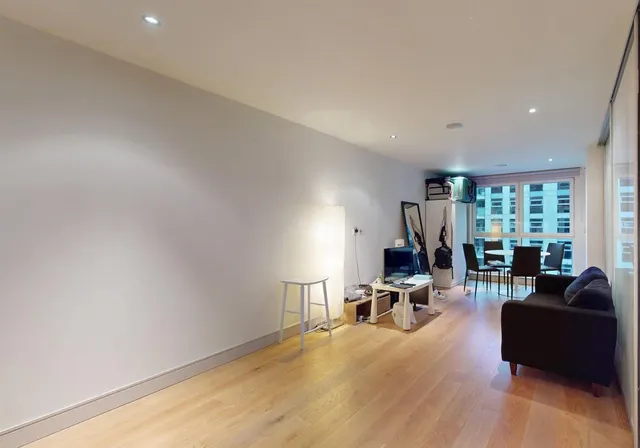 Townmead Road, London, SW6, photo 2