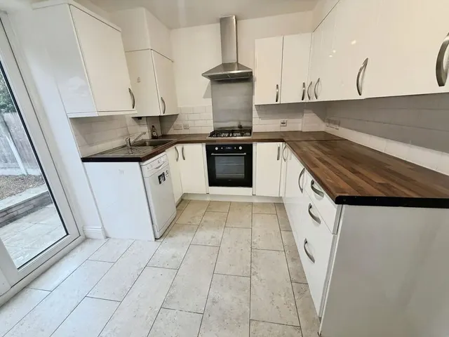 Wellington Road, London, E7, photo 2