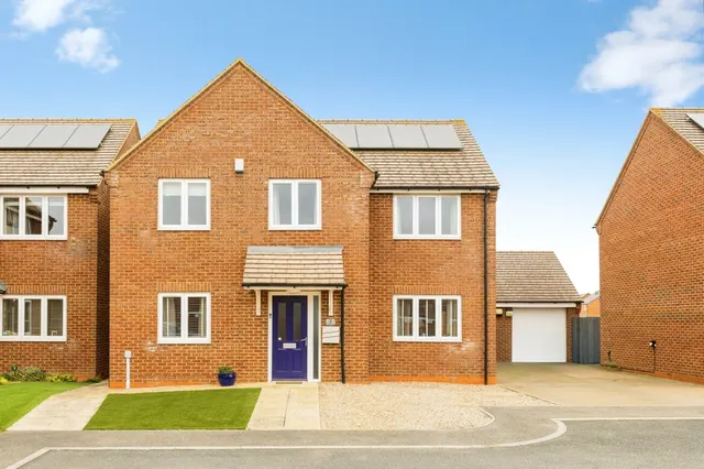 Pagnell Close, Wootton, NN4, photo 1