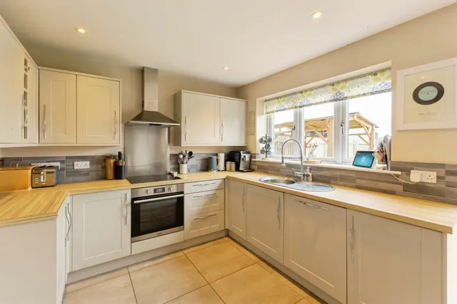 Pagnell Close, Wootton, NN4, photo 2