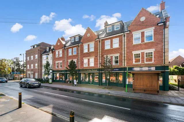 Lyndhurst, SO43, photo 1
