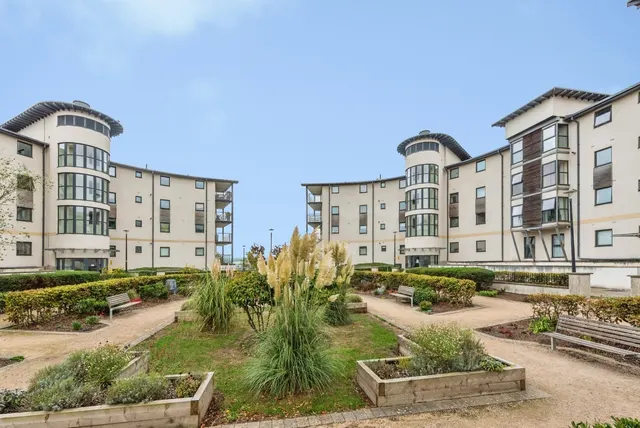 Seacole Crescent, Swindon, SN1, photo 1