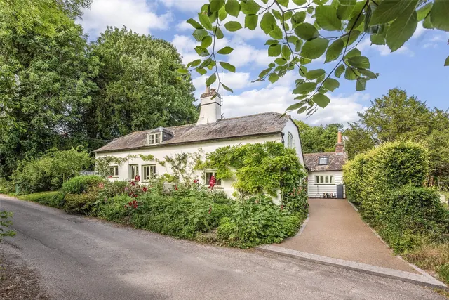 Cobbersfield, East Marden, PO18, photo 2