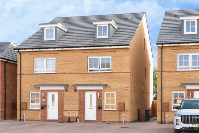 Hazelnut Drive, Beverley, HU17, photo 1
